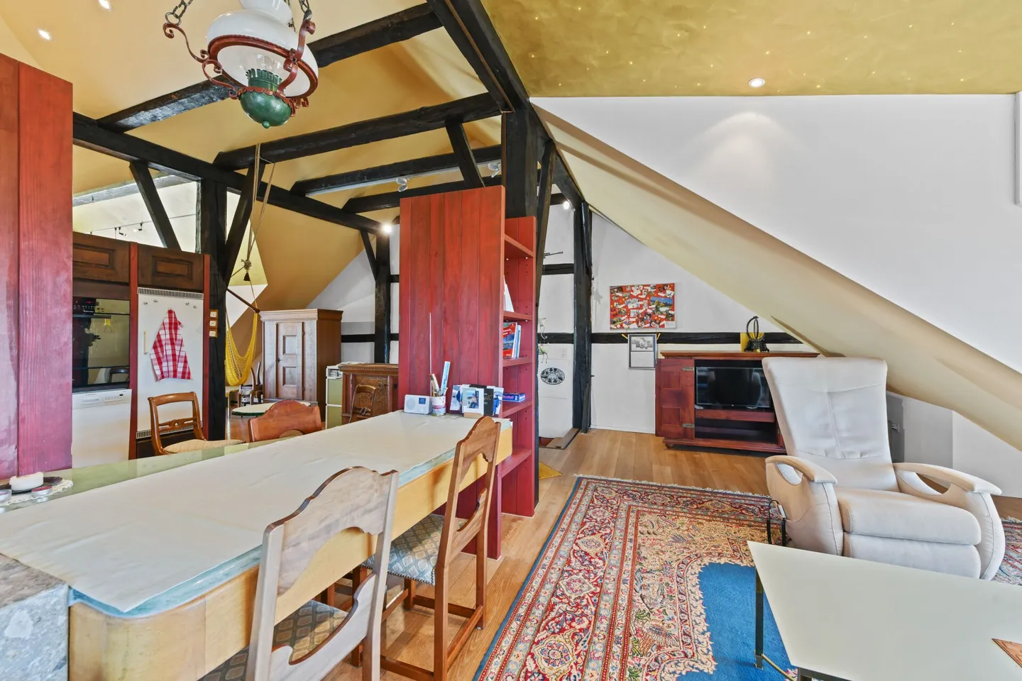 Old Building Charm Meets Far-Sightedness - Unique Maisonette Penthouse in the Heart of Wil SG - Photo 4 of 37