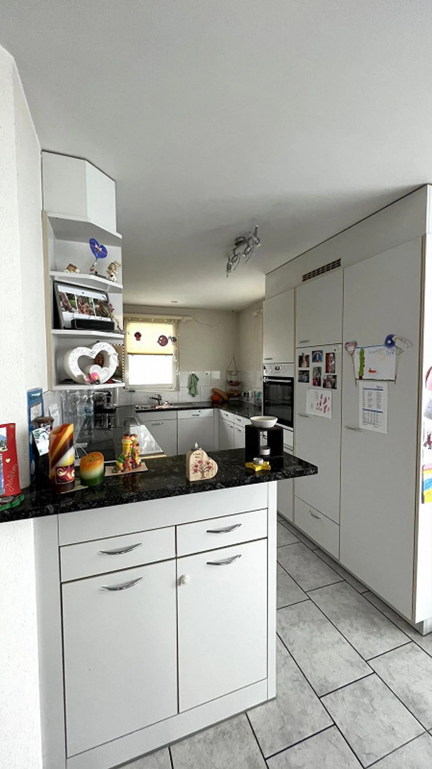 Elegant apartment with private washing machine/dryer, garden seating area, electric car connection - Photo 5 of 16