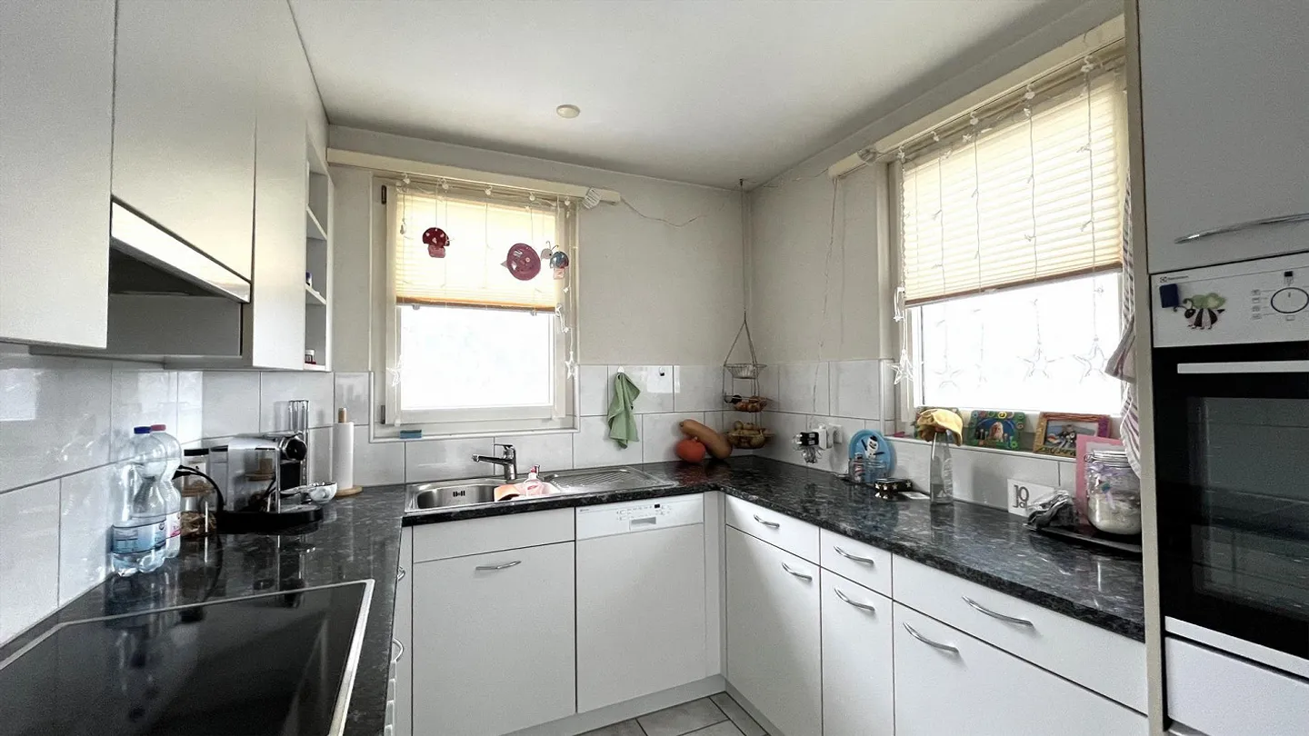 Elegant apartment with private washing machine/dryer, garden seating area, electric car connection - Photo 6 of 16