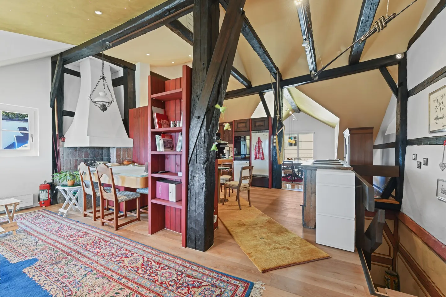 Old Building Charm Meets Far-Sightedness - Unique Maisonette Penthouse in the Heart of Wil SG - Photo 10 of 37