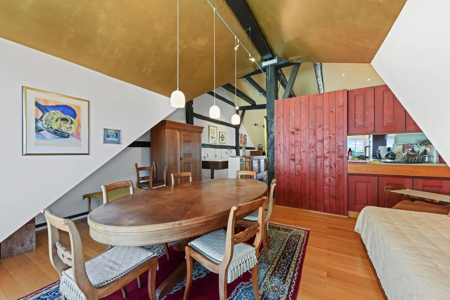 Old Building Charm Meets Far-Sightedness - Unique Maisonette Penthouse in the Heart of Wil SG - Photo 11 of 37