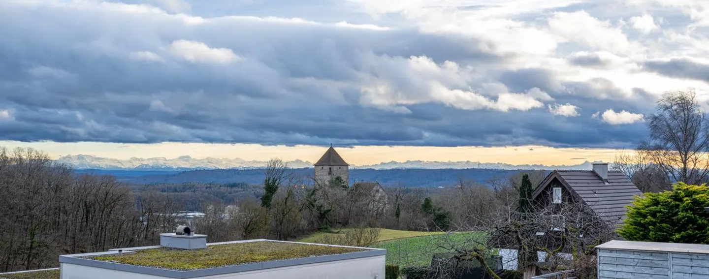 Gepflegtes, modernes und freistehendes Einfamilienhaus mit 2 Garagen - Foto 14 von 14
