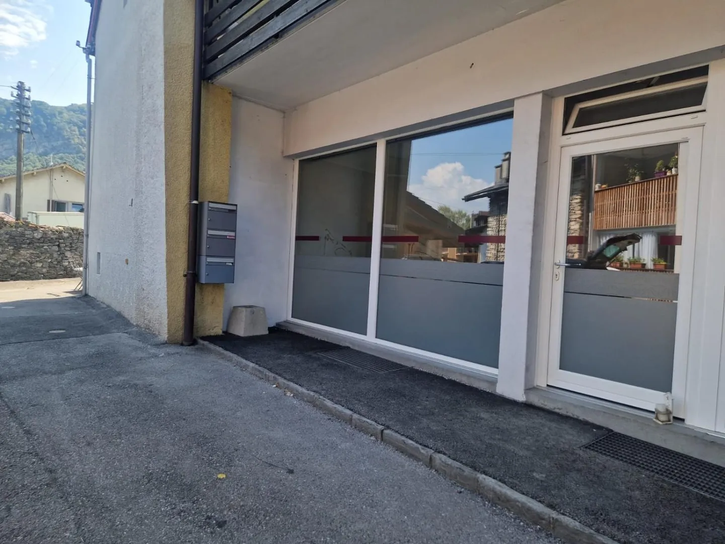 Espace Commercial à Collombey-Muraz - Photo 1 sur 6