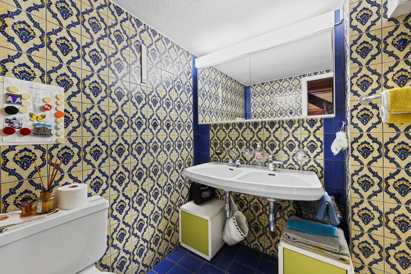 Old Building Charm Meets Far-Sightedness - Unique Maisonette Penthouse in the Heart of Wil SG - Photo 17 of 37