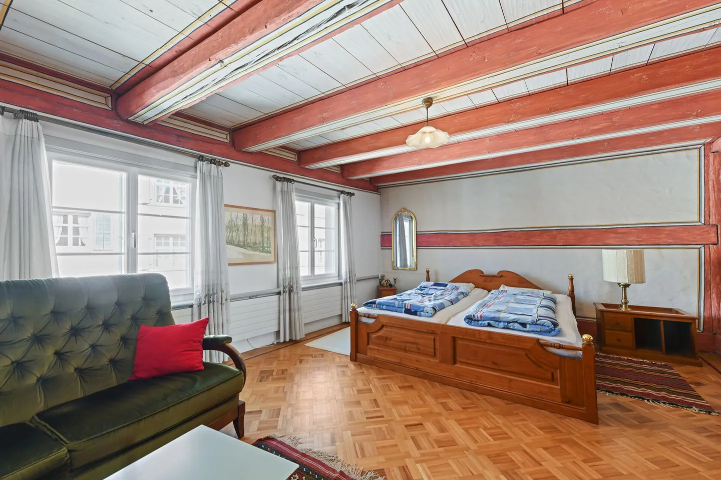 Old Building Charm Meets Far-Sightedness - Unique Maisonette Penthouse in the Heart of Wil SG - Photo 22 of 37