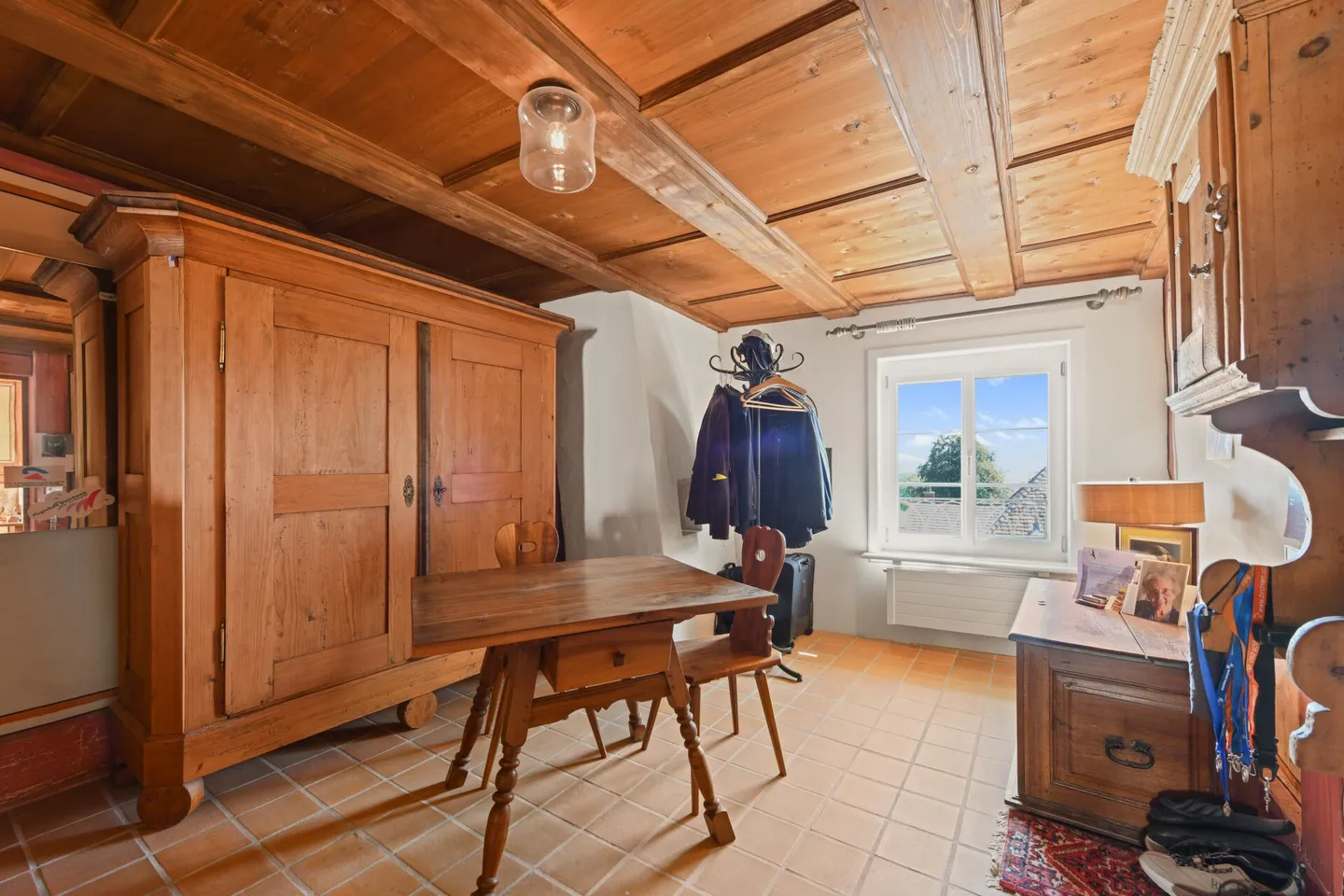 Old Building Charm Meets Far-Sightedness - Unique Maisonette Penthouse in the Heart of Wil SG - Photo 23 of 37