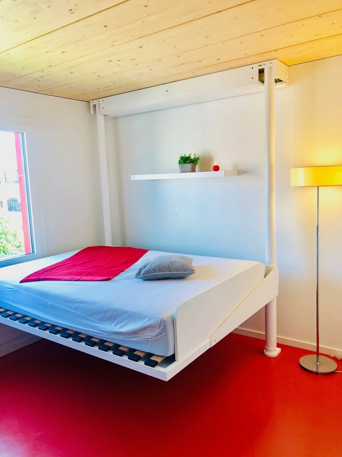 Monolocale arredato per studenti - Buono TL di CHF 300.00 offerto! - Foto 1 di 8