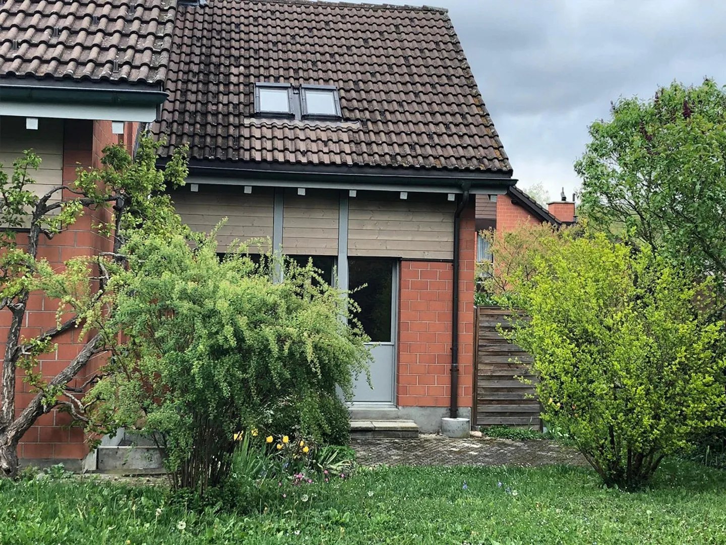 Appartamento 3 locali con patio giardino nel verde - Foto 1 di 7