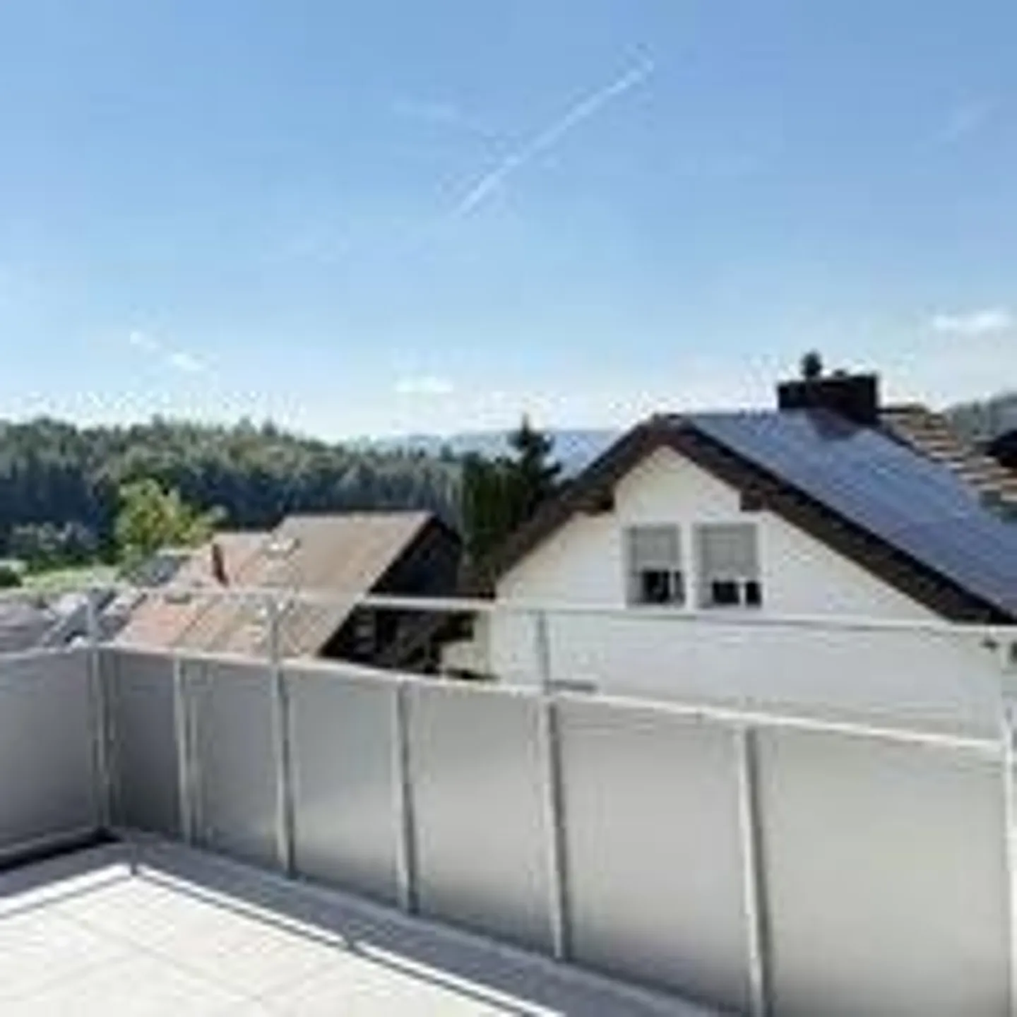 Geräumige Wohnung mit Balkon - Foto 1 von 13