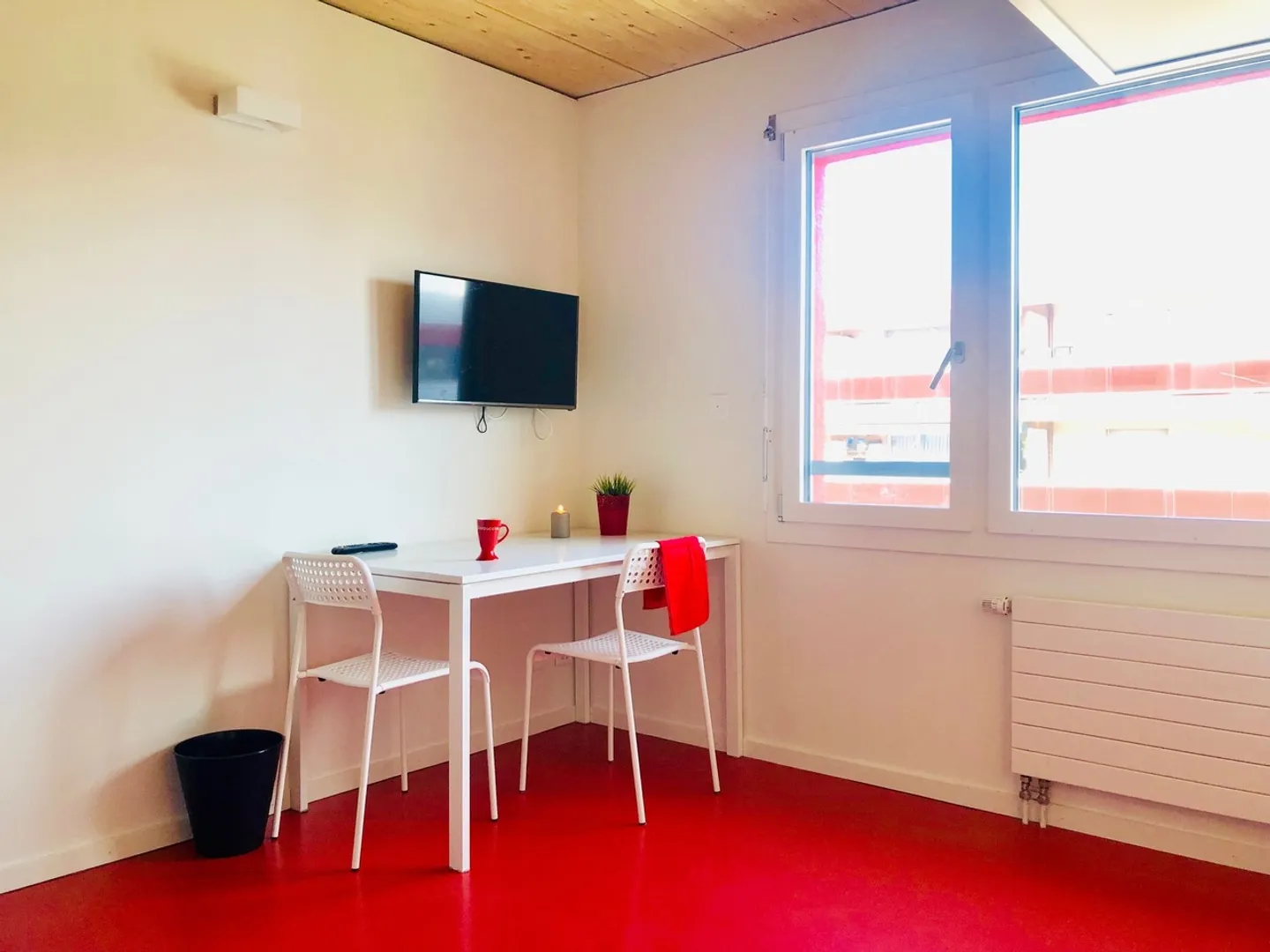 Monolocale arredato per studenti - Buono TL di CHF 300.00 offerto! - Foto 4 di 8