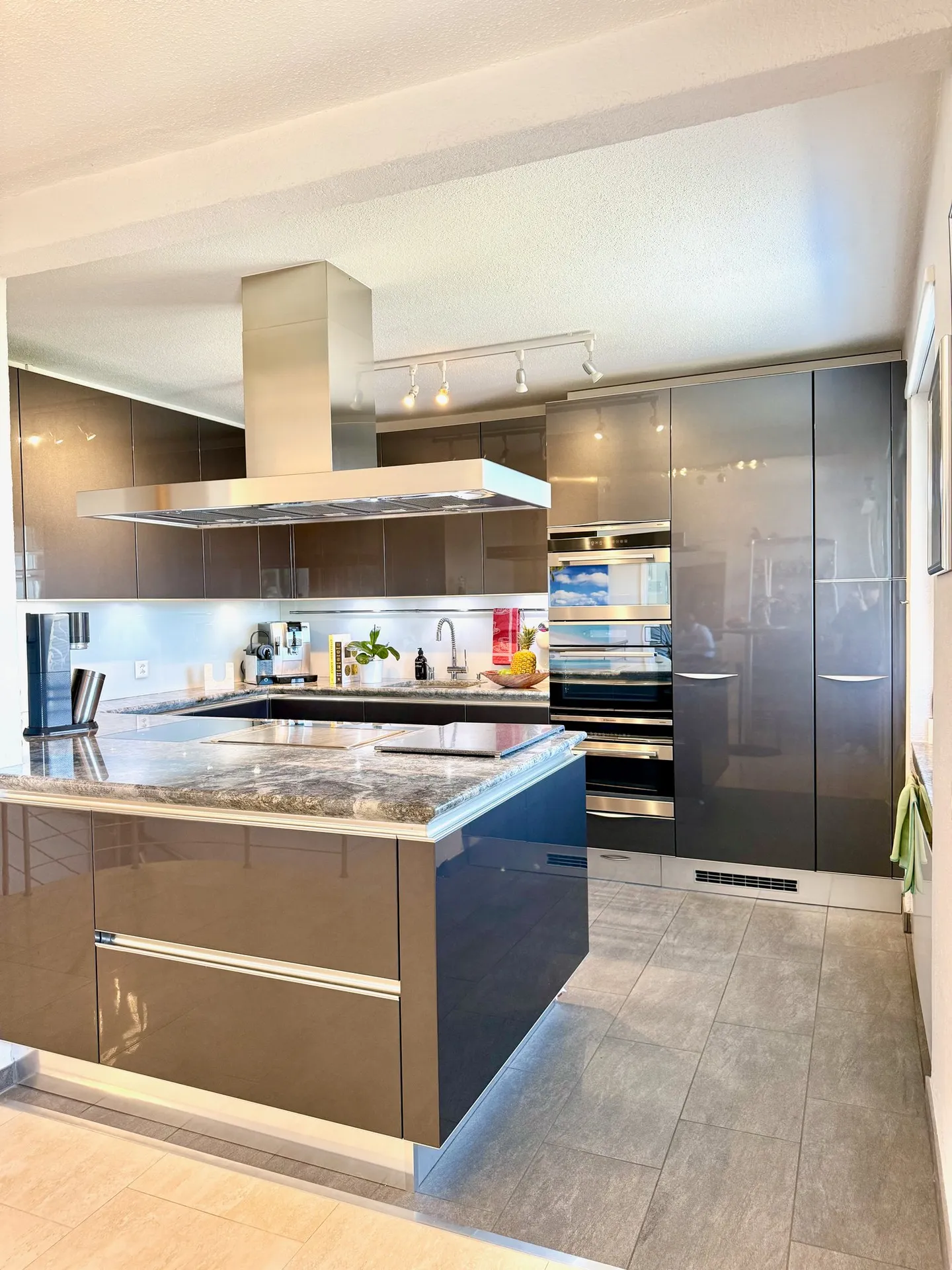 CASA OASIS - Vivere in stile resort con tecnologia Smart Home - Foto 8 di 15