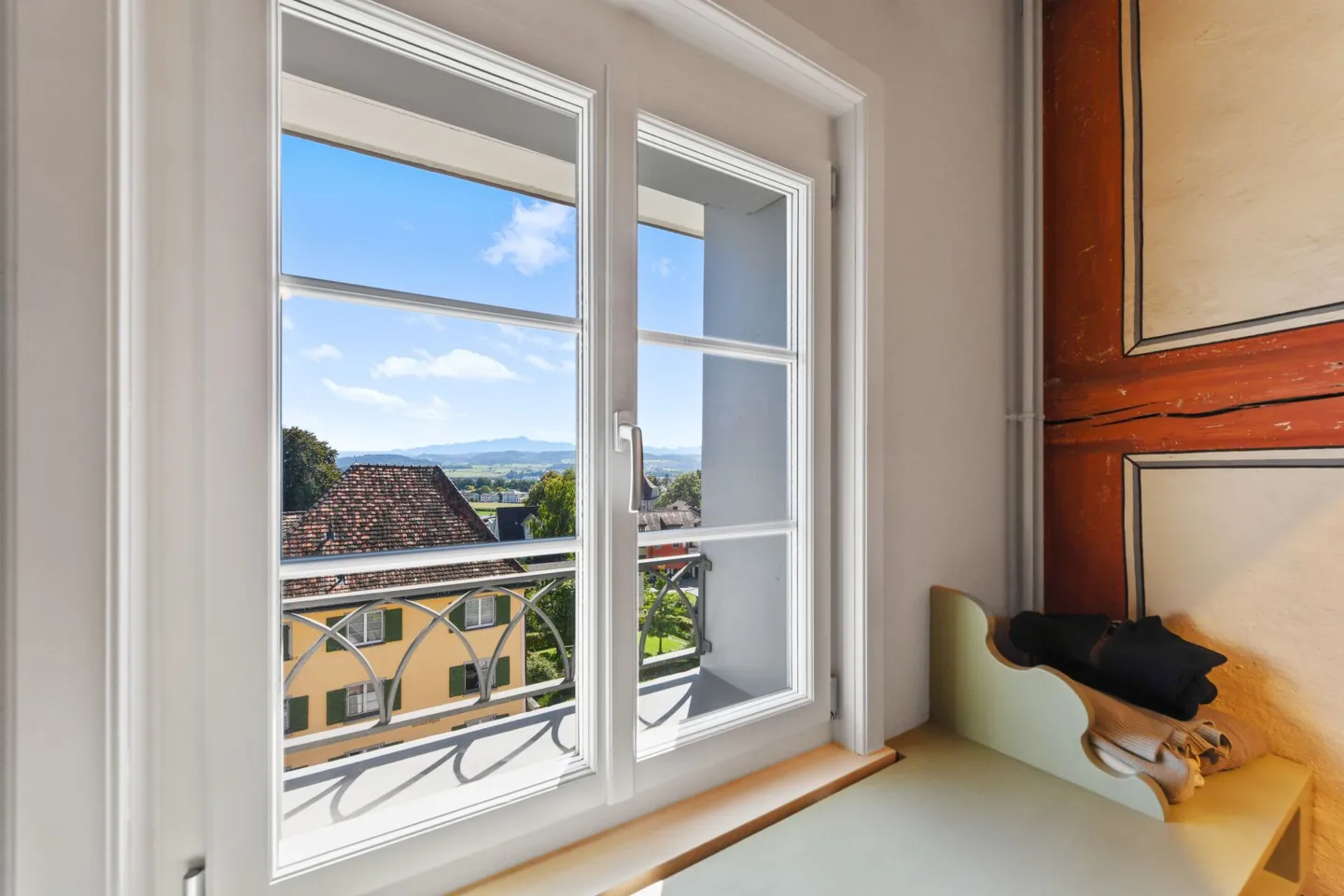 Old Building Charm Meets Far-Sightedness - Unique Maisonette Penthouse in the Heart of Wil SG - Photo 30 of 37