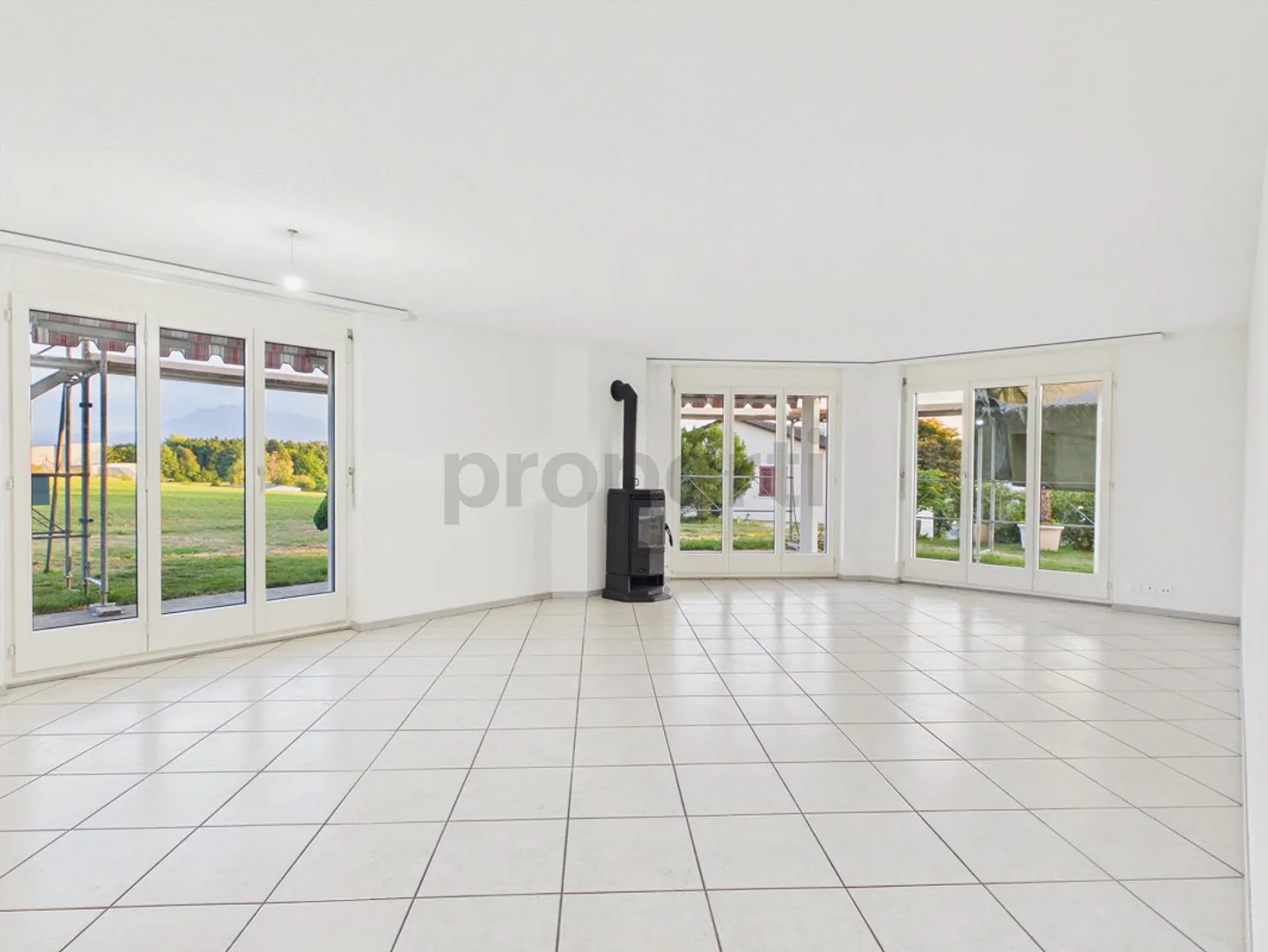 Appartement rénové avec jardin - Photo 1 sur 13