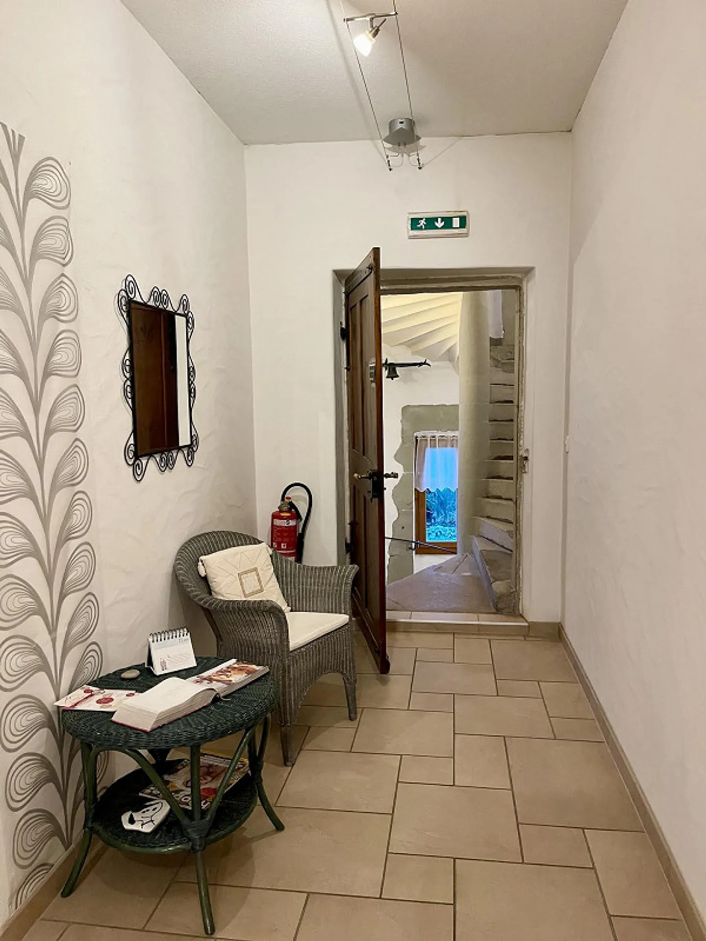 Office or therapeutic room - Photo 3 of 10