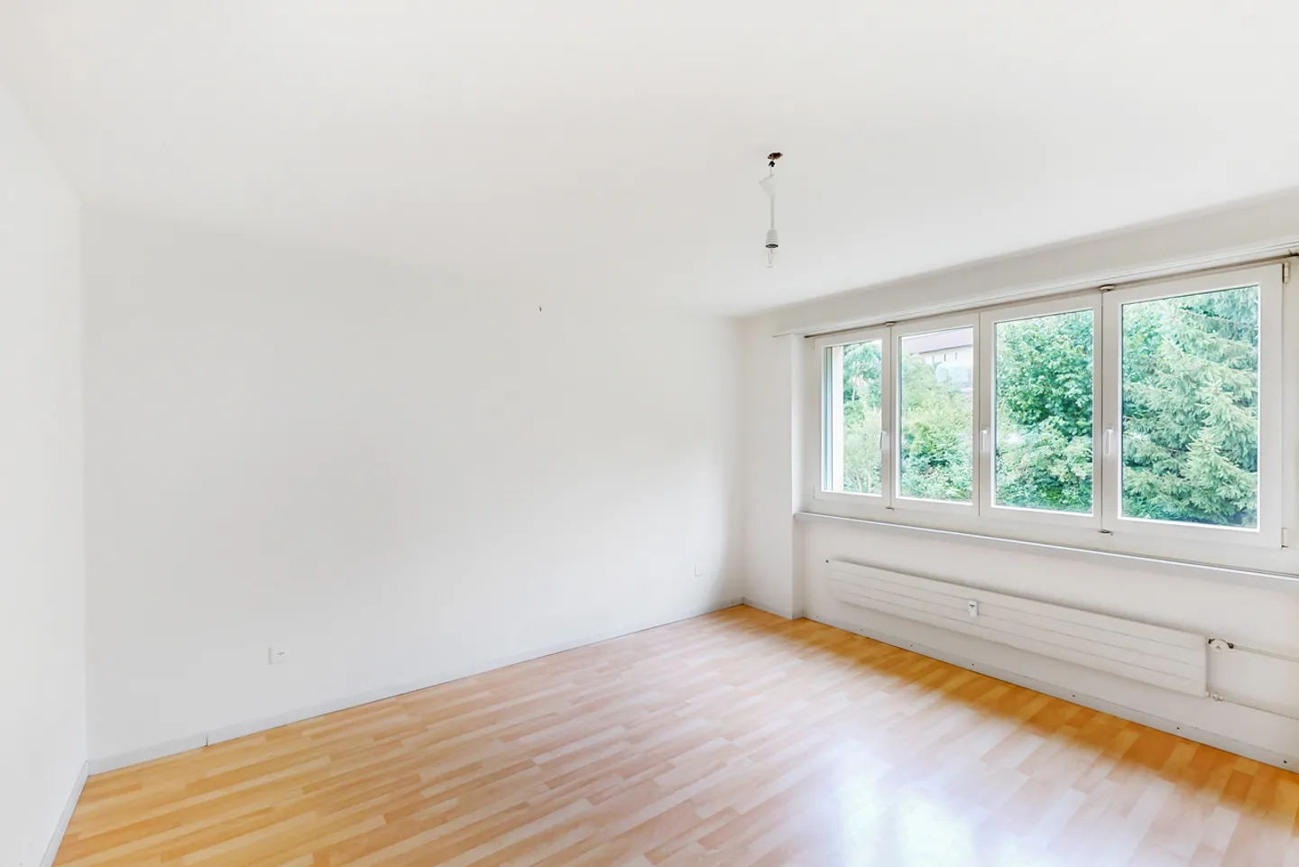 Sunny 2.5-Room Apartment - Photo 9 of 13
