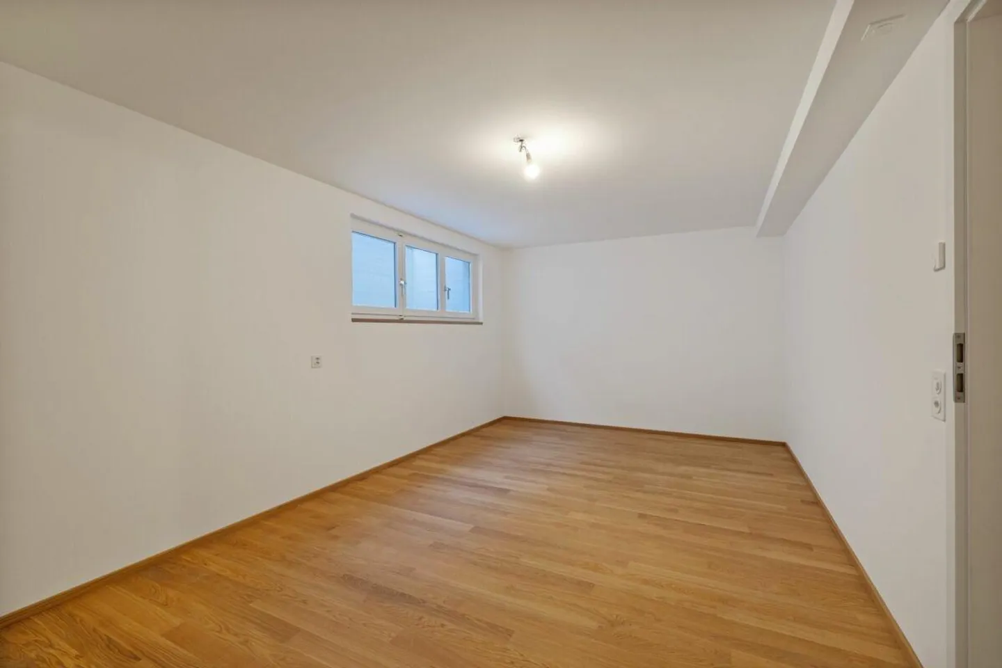 Kernsaniertes 6 1/2-Zimmer-Reihen-Einfamilienhaus an bevorzugter Lage - Foto 13 von 13