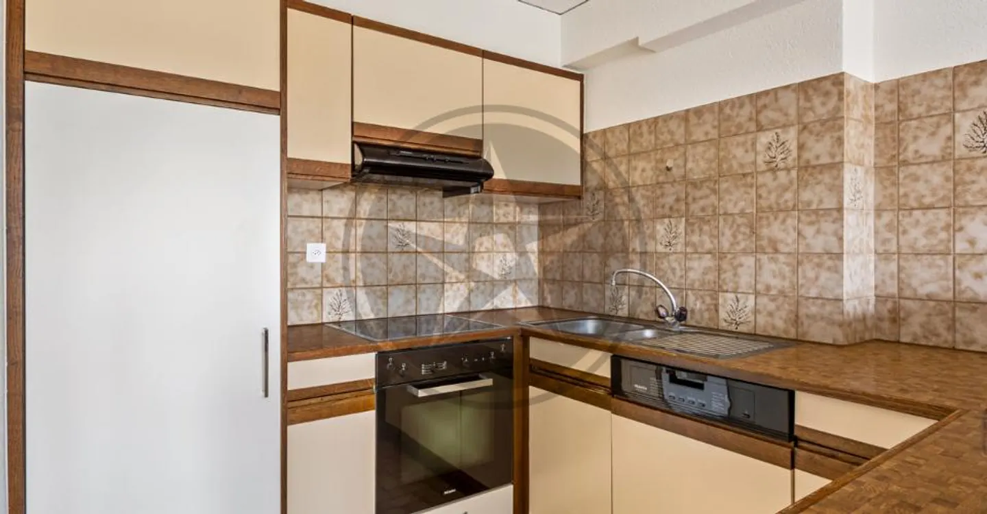 3.5 Room Apartment - Photo 4 of 12