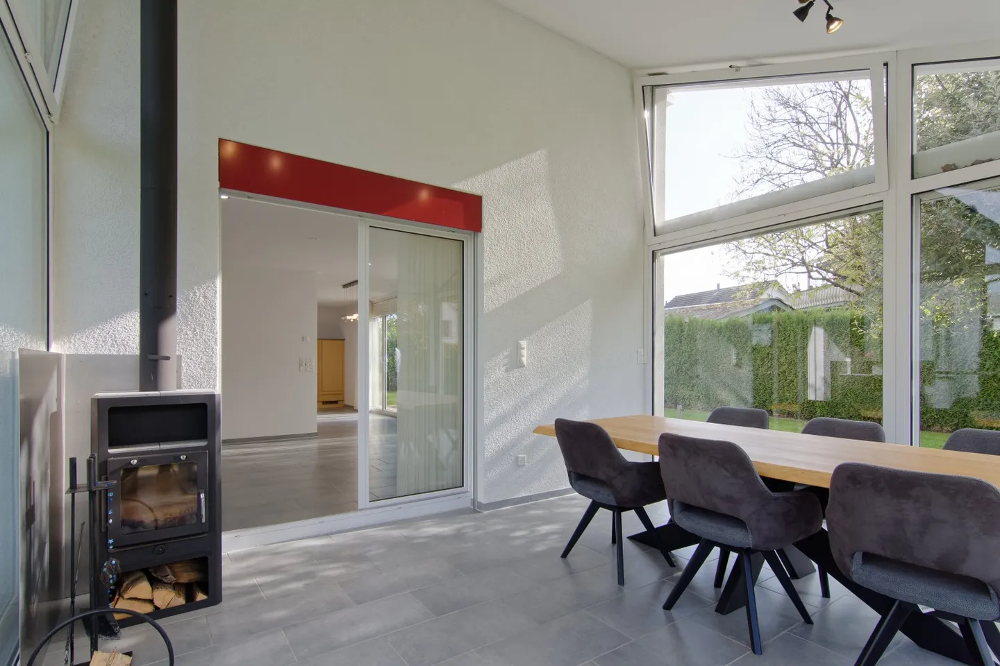 Maison individuelle de 7,5 pièces avec jardin d'hiver - Photo 4 sur 7