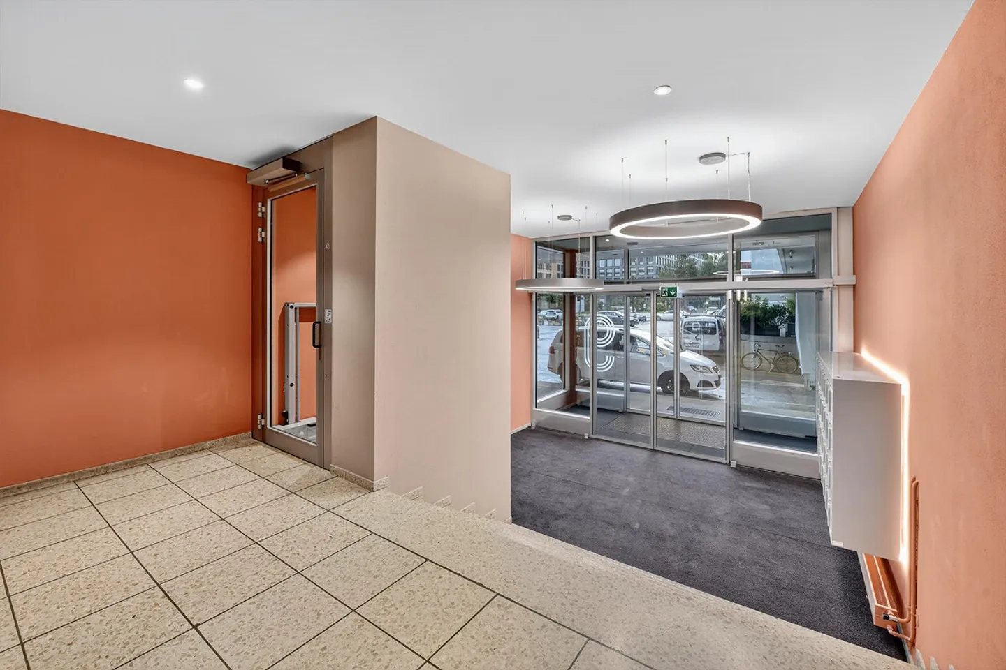 Bright and spacious office space in a central location - Photo 1 of 3
