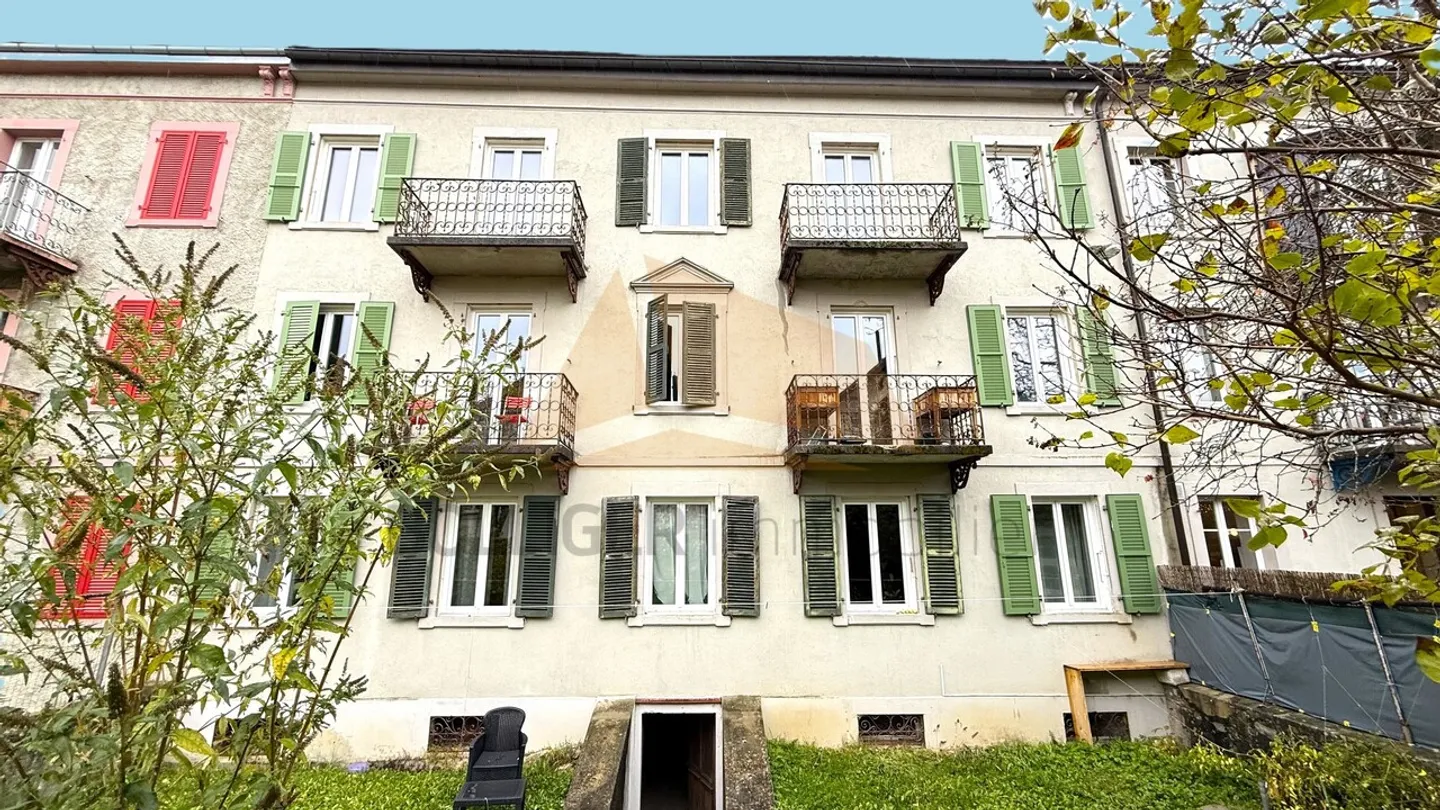 À vendre immeuble résidentiel avec 3 appartements en PPE - Photo 1 sur 9