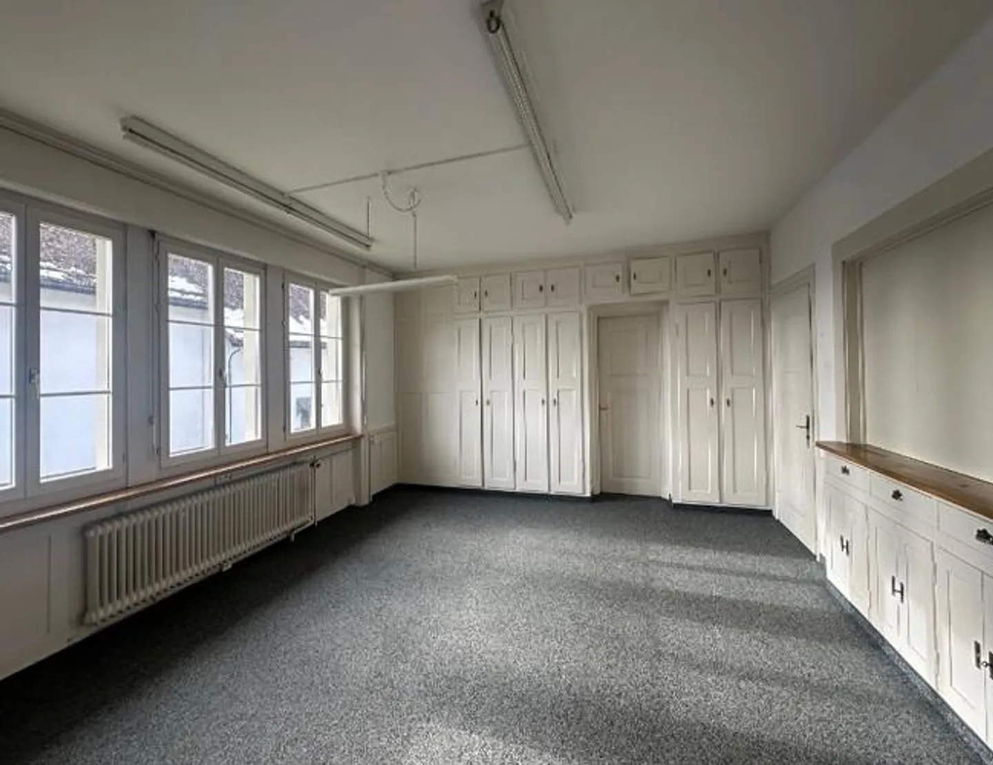 Historic Residential and Commercial Building with Versatile Potential - Photo 3 of 6