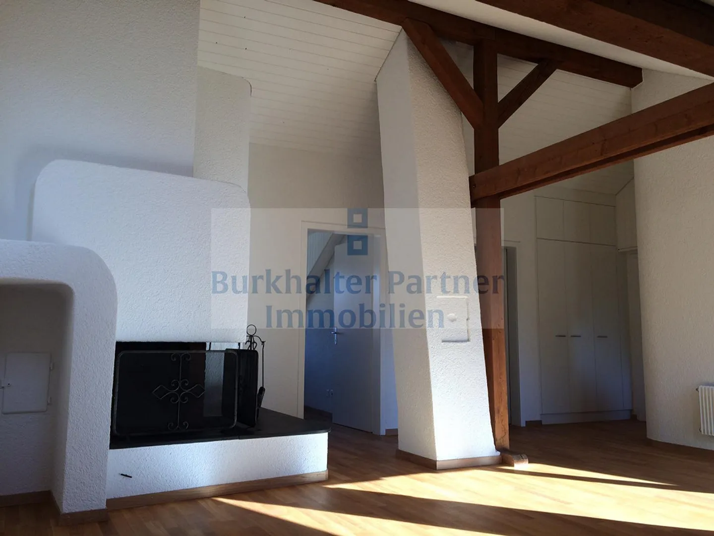 Charmantes Penthouse mit Balkon - Foto 4 von 6