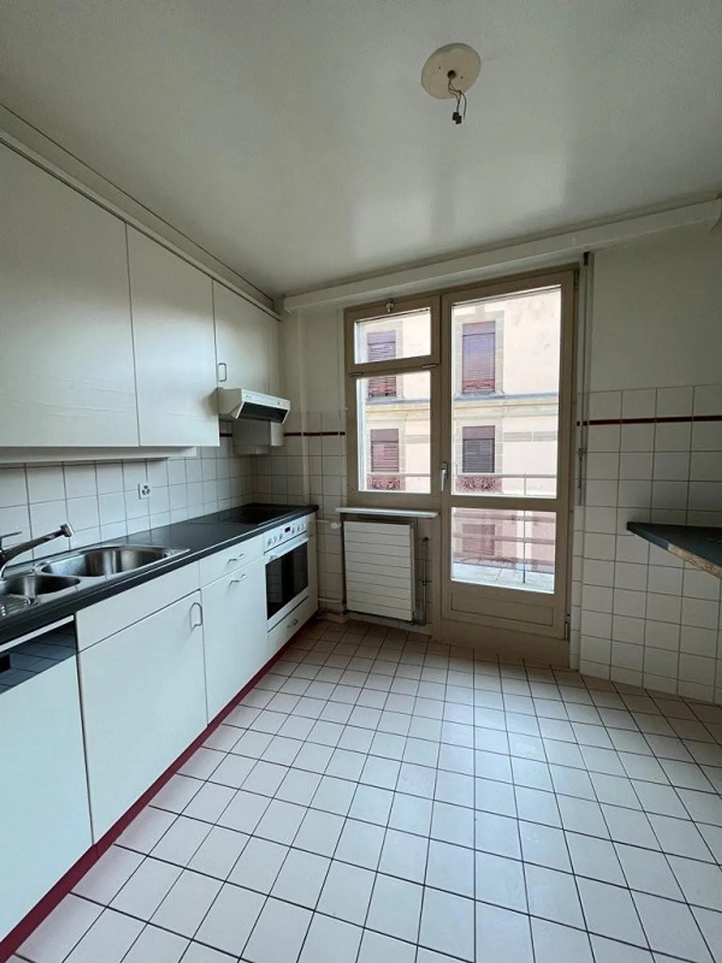 Appartamento di 3,5 locali vicino alla stazione e al centro città - Foto 3 di 8