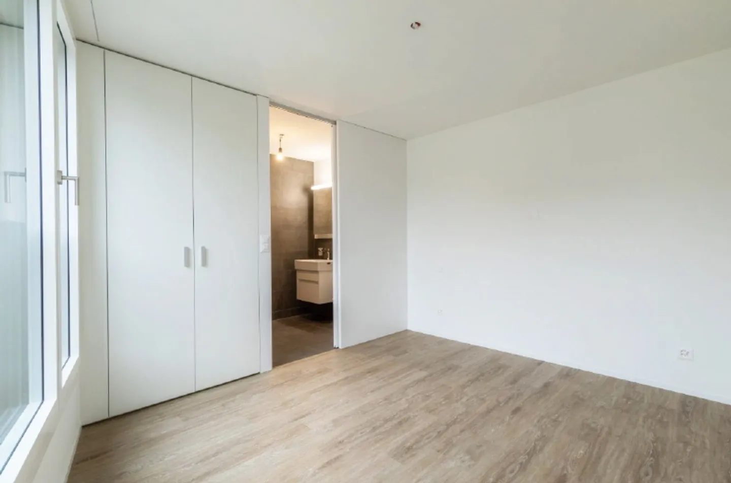 Vivre de manière centrale et moderne à Lucerne - Photo 2 sur 5