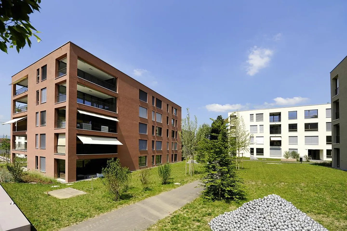 Modern 4.5-room apartment on the 3rd floor in a central location - Photo 1 of 12