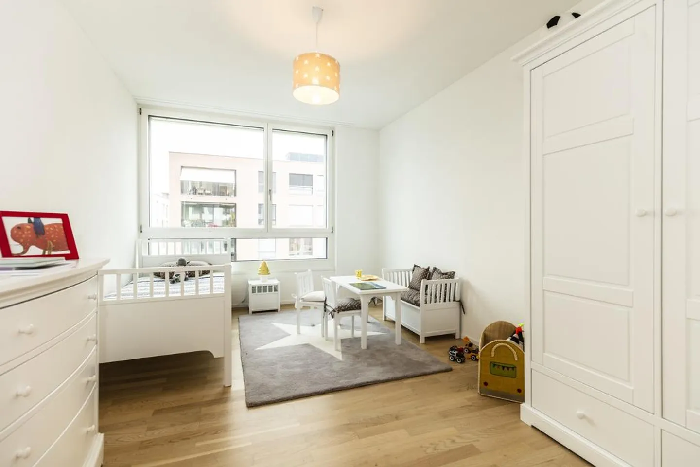 Modern 4.5-room apartment on the 3rd floor in a central location - Photo 8 of 12