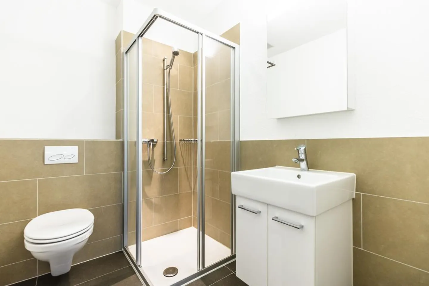 Modern 4.5-room apartment on the 3rd floor in a central location - Photo 10 of 12