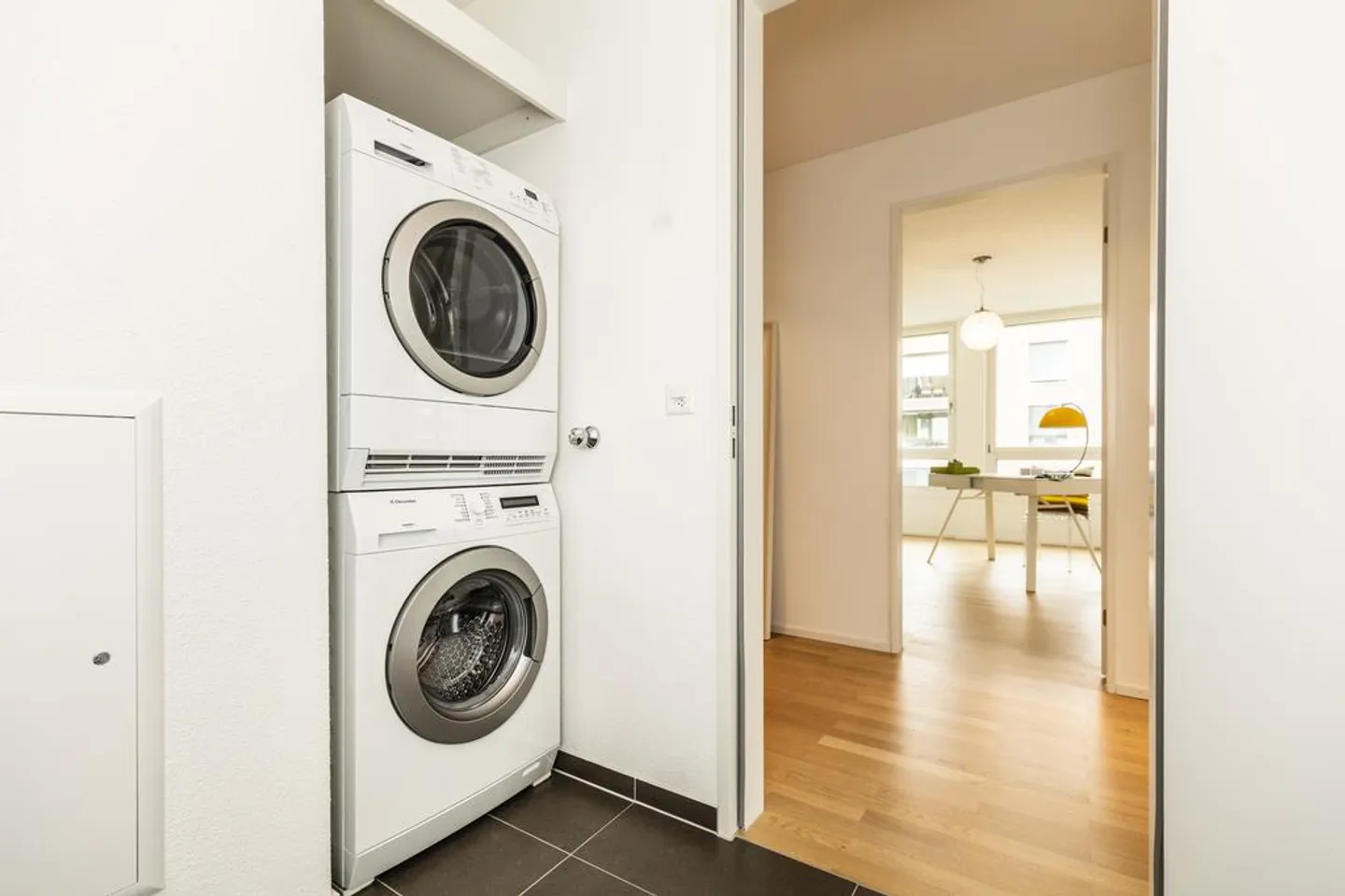 Modern 4.5-room apartment on the 3rd floor in a central location - Photo 11 of 12