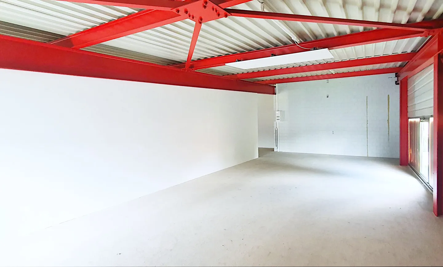 Espace commercial exceptionnel avec sa propre kitchenette et WC! - Photo 4 sur 5