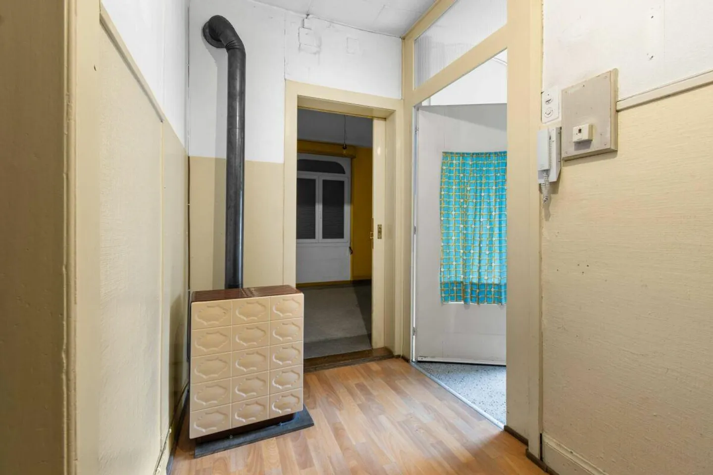 Renovation-Required Multi-Family House with Various Uses - Photo 9 of 14