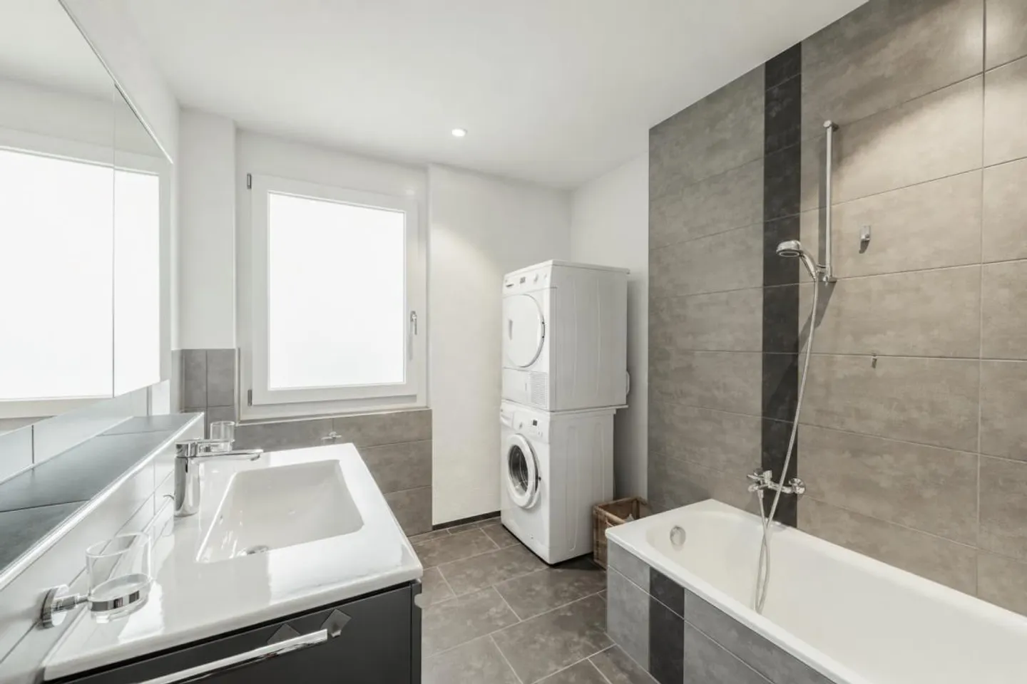 APPARTEMENT MODERNE RÊVE À UN EMPLACEMENT PARFAIT À NEUNKIRCH - Photo 13 sur 22