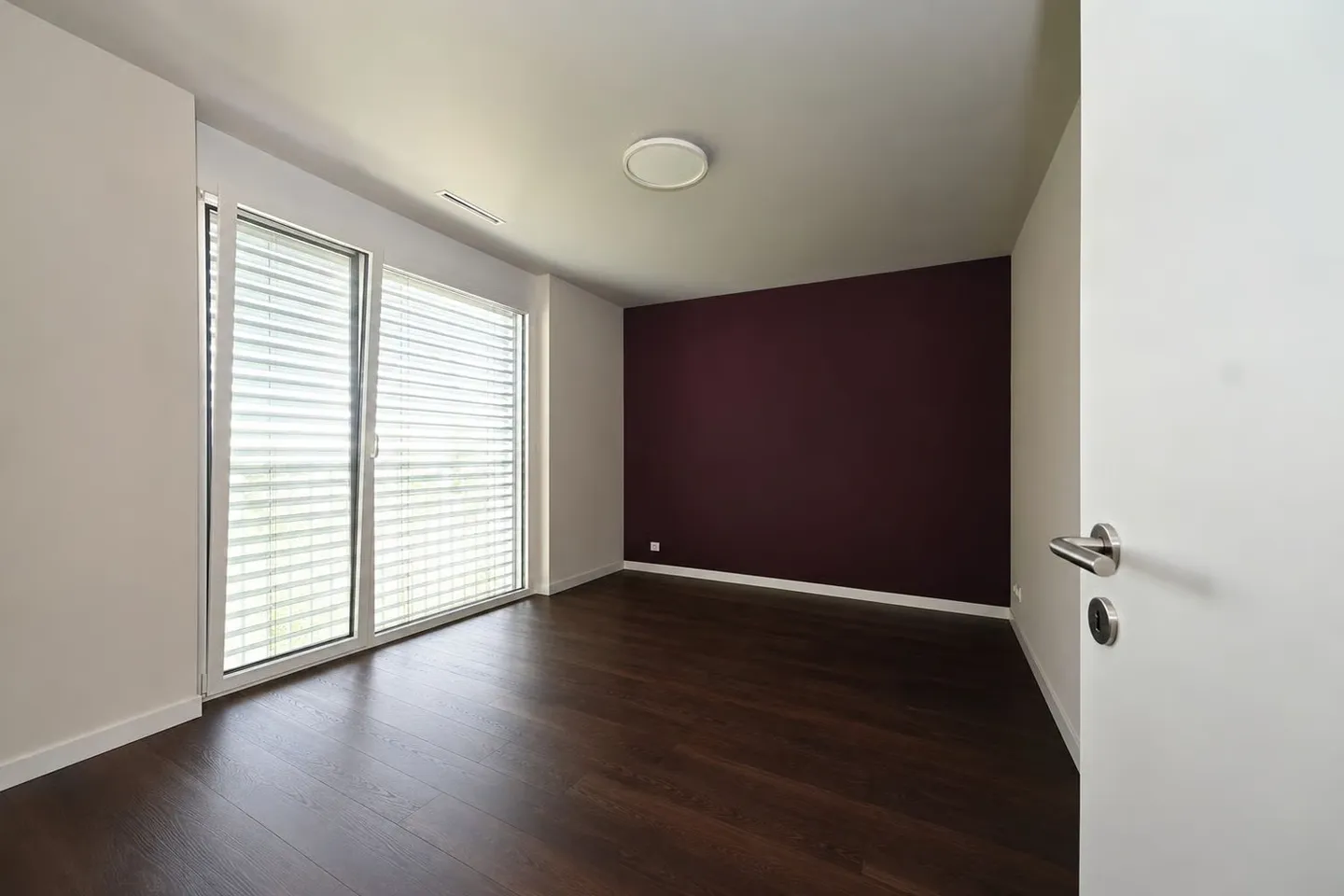 Exklusive 3.5-Zimmer-Wohnung auf Eigentumsstandard in Zürich-Schwamendingen - Foto 9 von 12