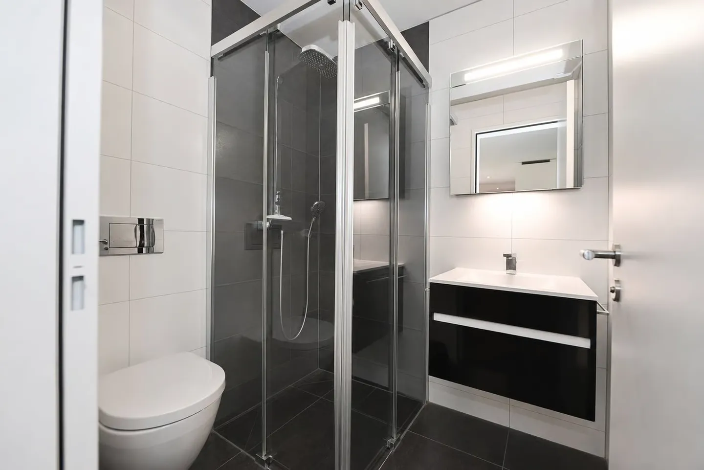 Exklusive 3.5-Zimmer-Wohnung auf Eigentumsstandard in Zürich-Schwamendingen - Foto 5 von 12