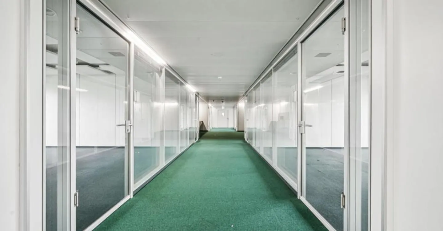 Modernes Büro mit Weitblick - Foto 7 von 11