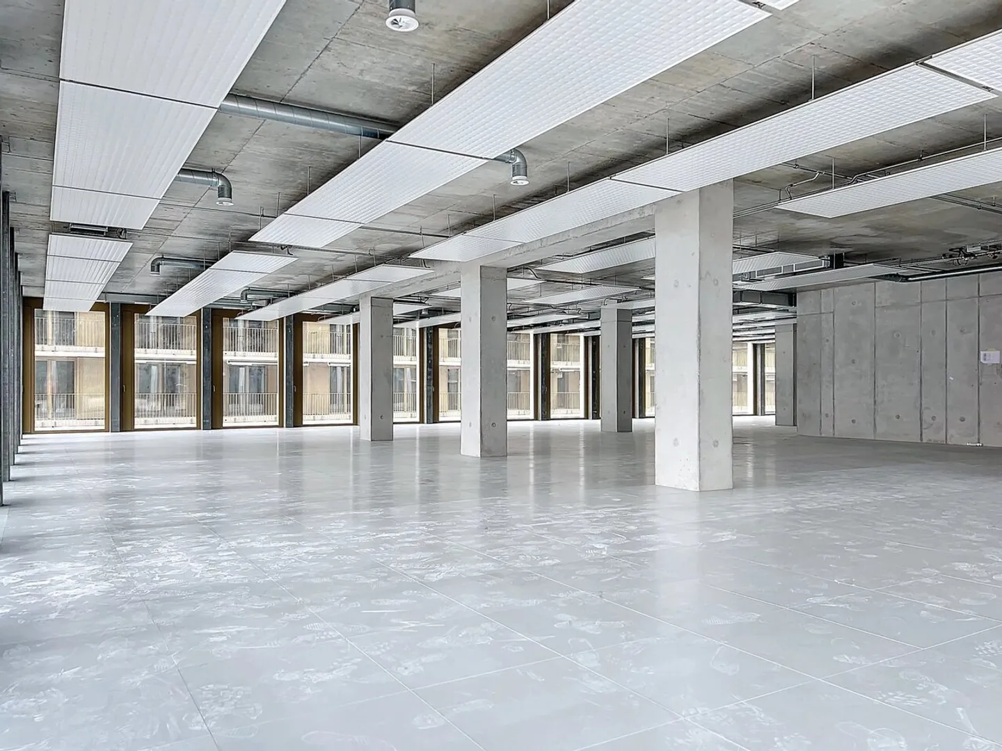 Zu vermieten im Herzen von Sion, wunderschönes Büro von 496 m2 in einem neuen Gebäude. - Foto 6 von 11