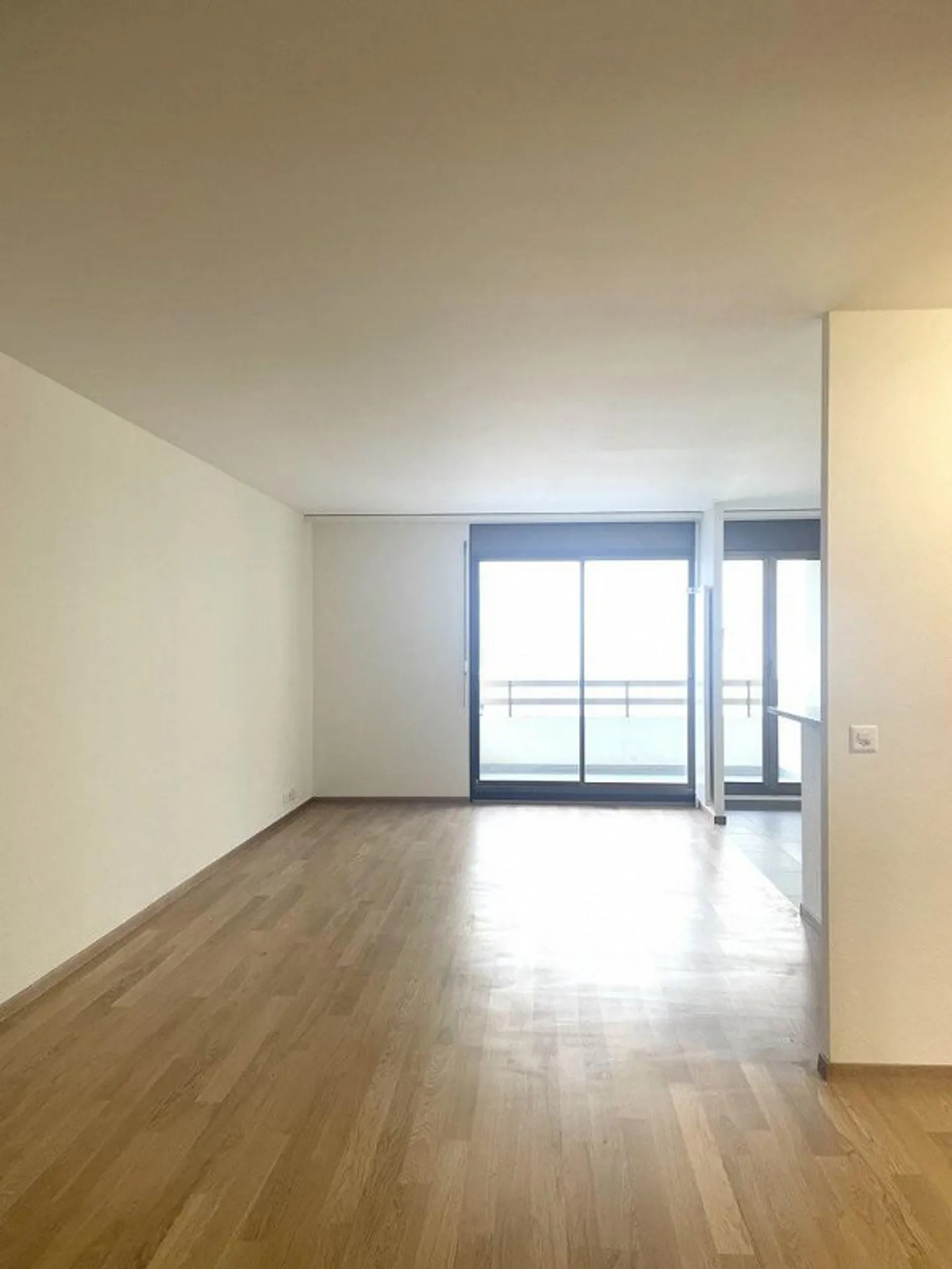 Close to international organizations with reduced rent for 3 years - Photo 6 of 12