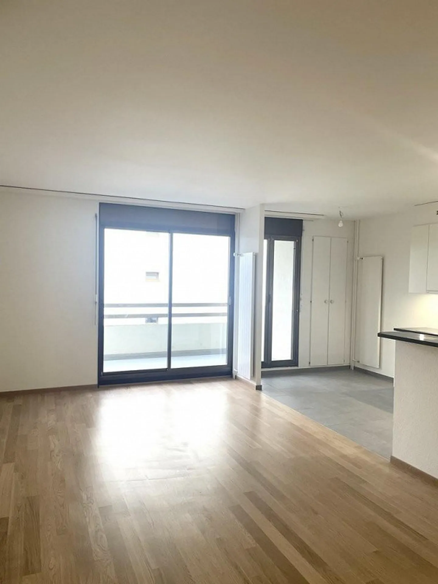 Close to international organizations with reduced rent for 3 years - Photo 7 of 12