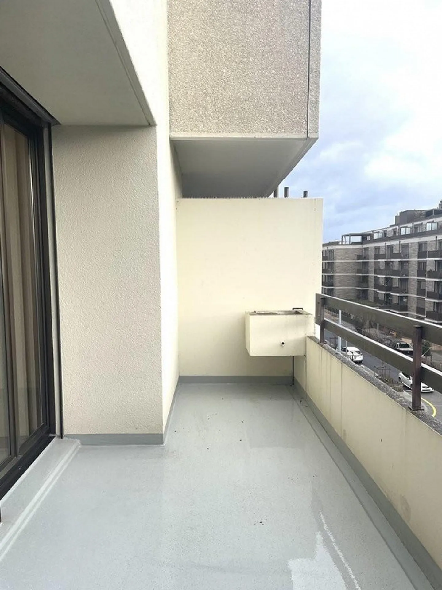 Close to international organizations with reduced rent for 3 years - Photo 12 of 12