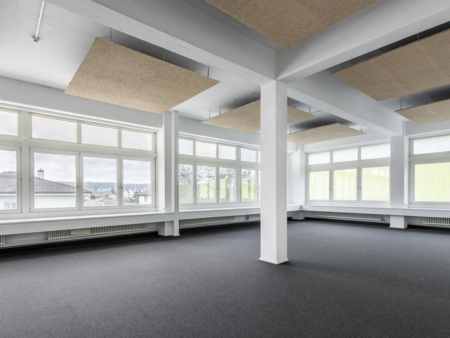 Spazio ufficio moderno di 134 m² nel complesso commerciale COMBO a Buchs AG - Foto 2 di 8