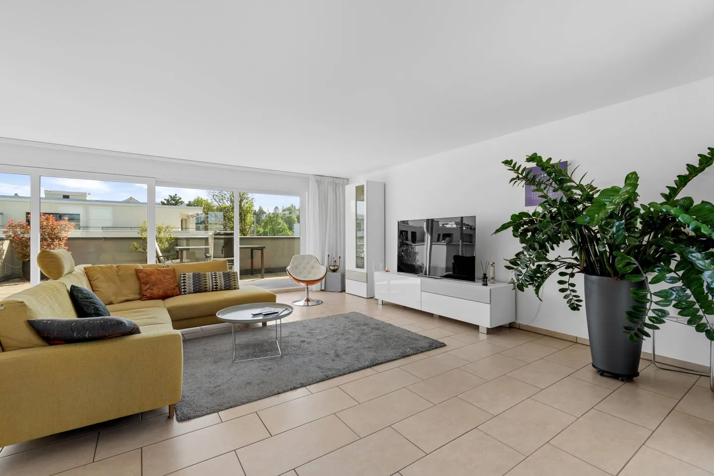 Sonnige Attikawohnung an zentraler Lage! - Foto 3 von 11