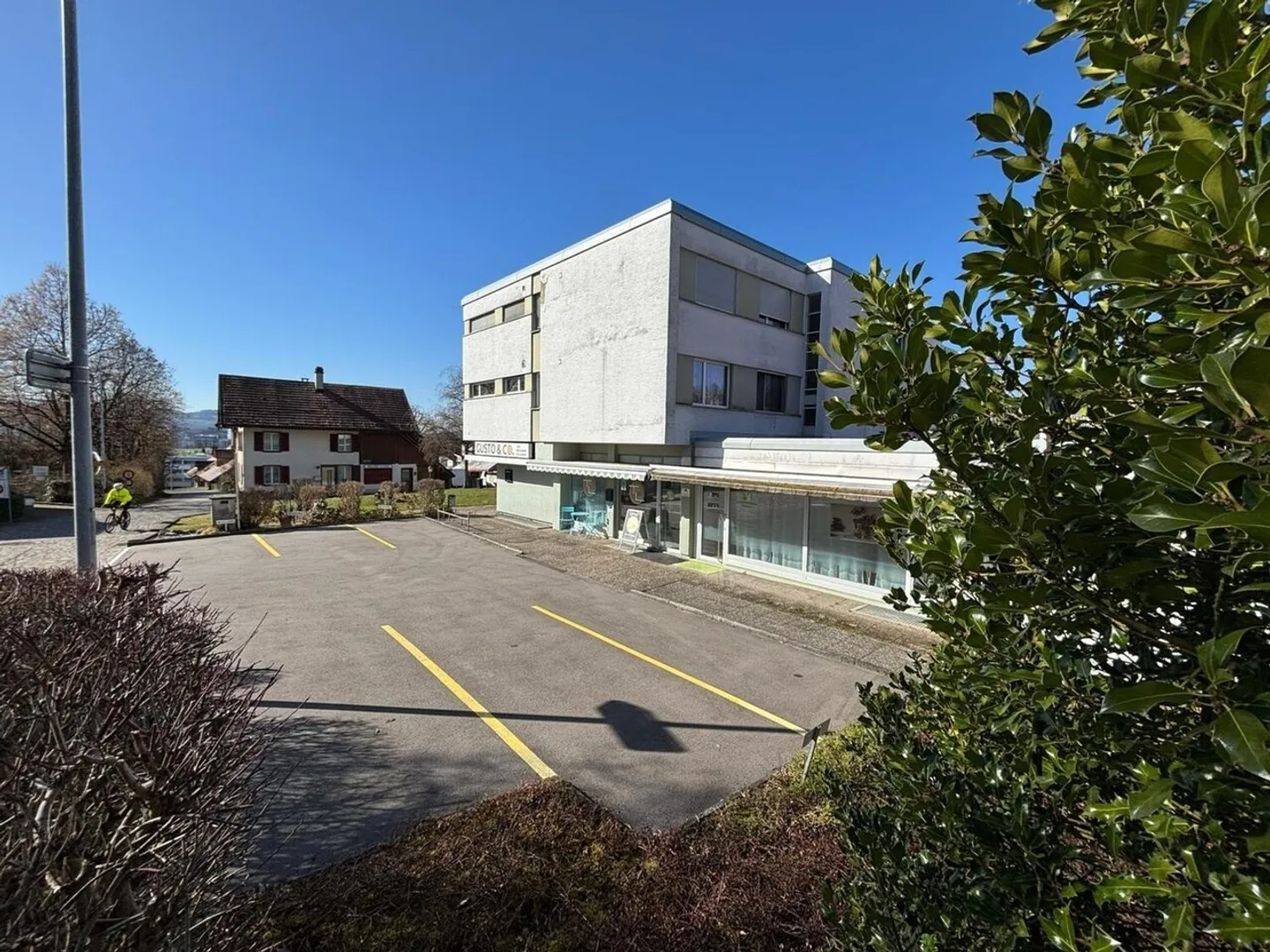 Attractive & versatile commercial space - Photo 1 of 2