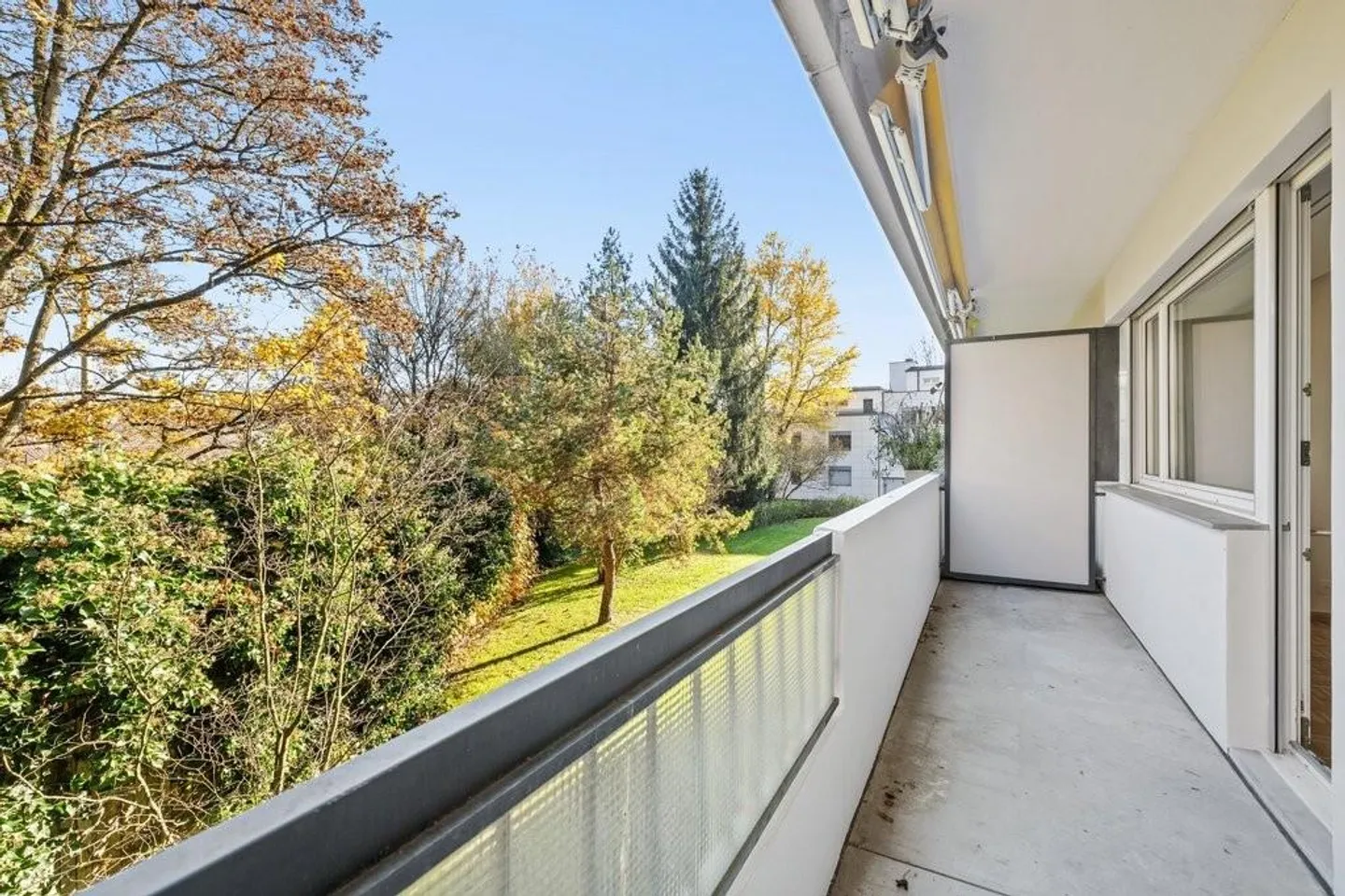 Emplacement central - Photo 11 sur 12