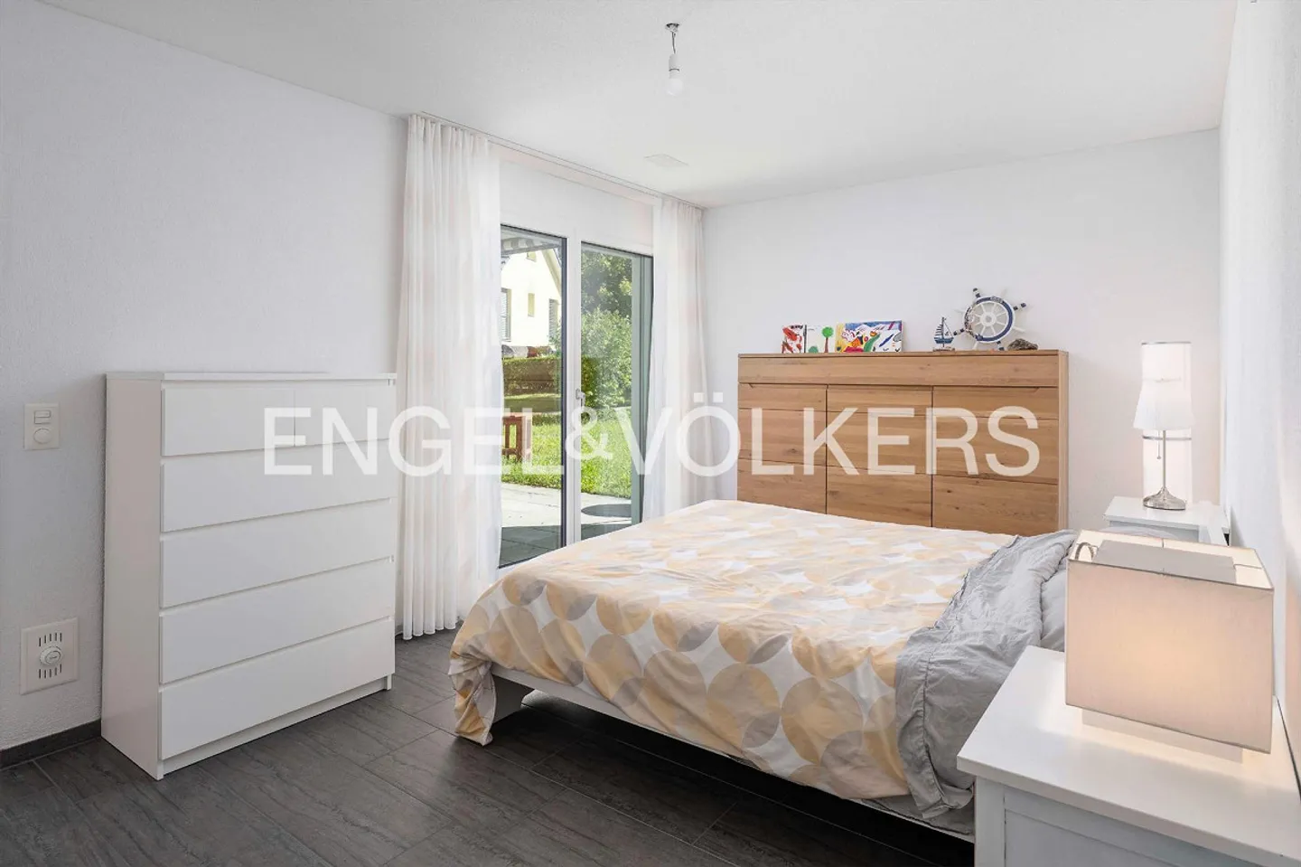 Modern Garden Apartment in a Quiet Location - Photo 3 of 6