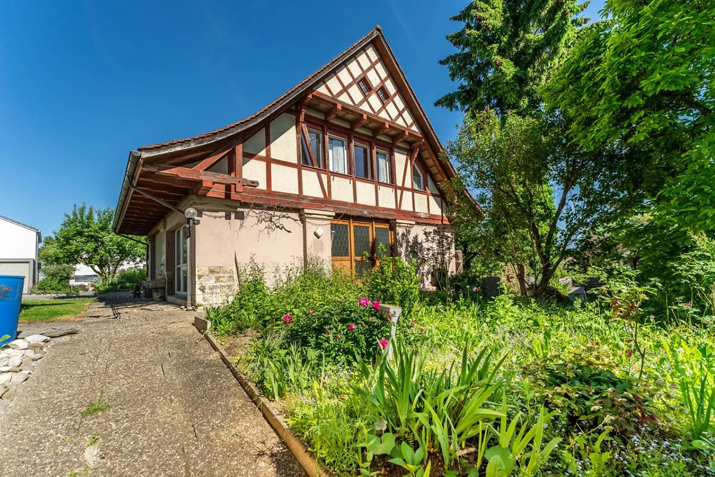 Alles, nur nicht 08/15 - Foto 1 von 11