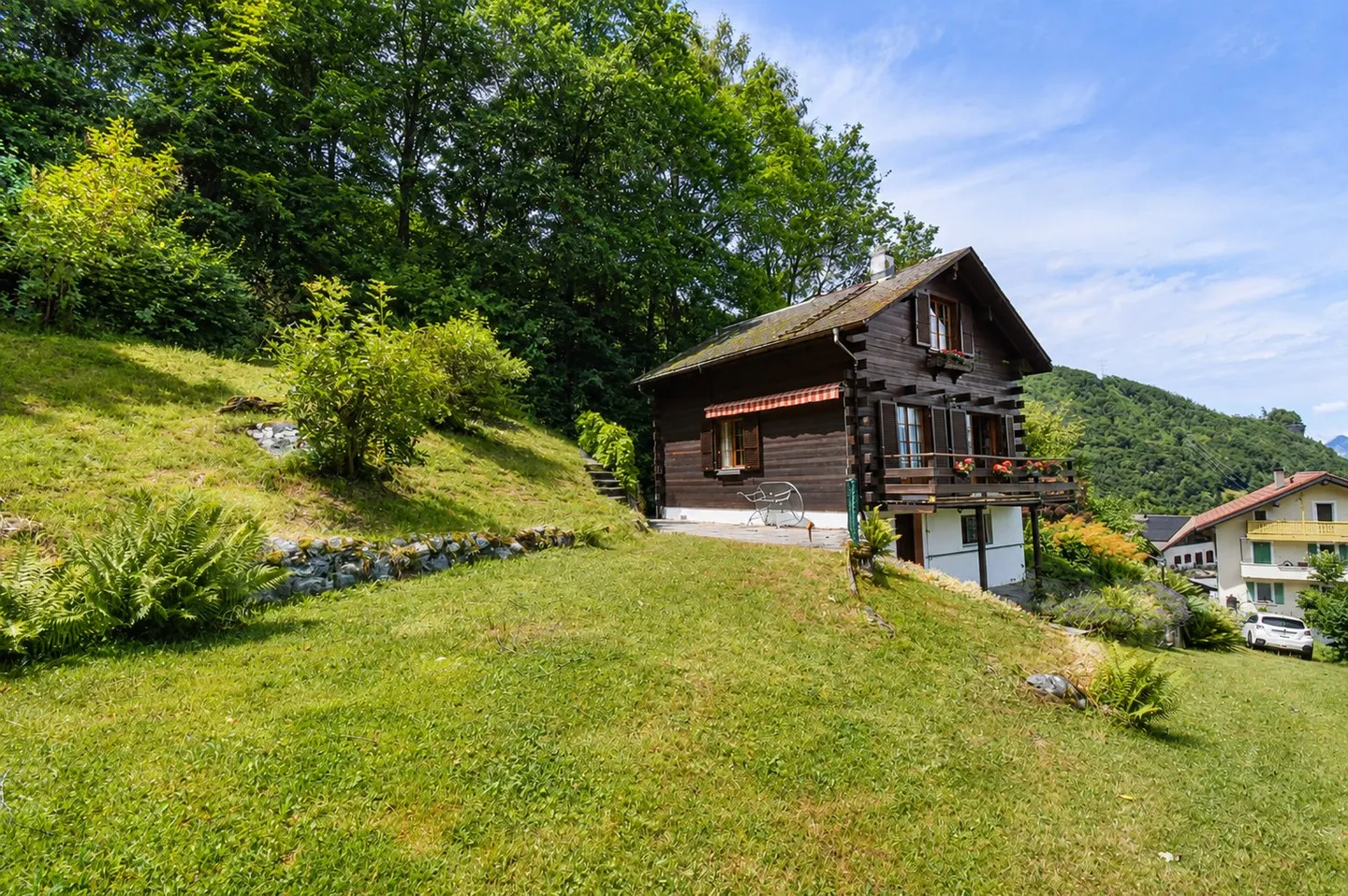 Charmantes Chalet mit Panoramablick - Foto 1 von 13