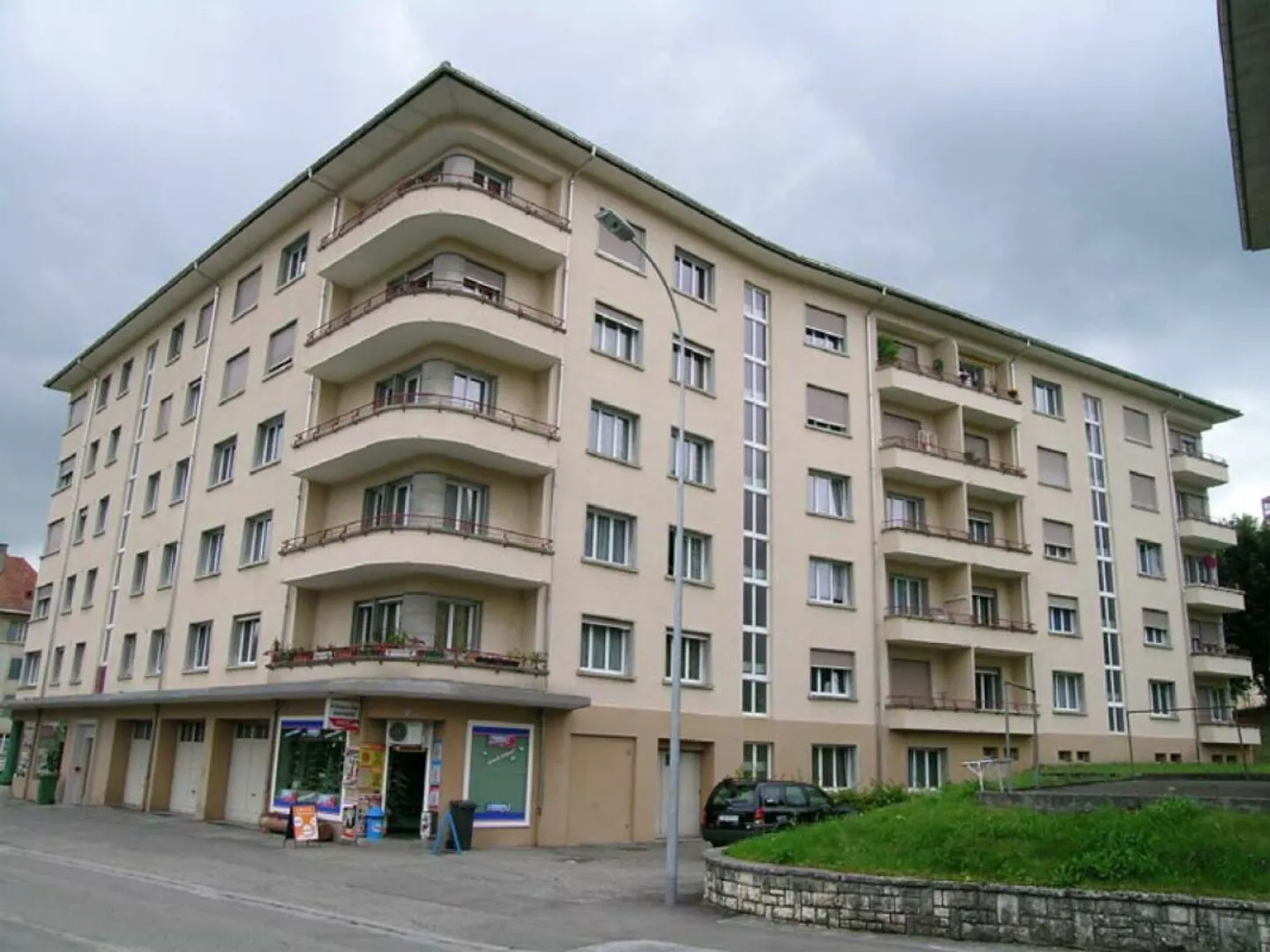 Appartement 3 pièces entièrement rénové avec balcon - Photo 8 sur 8